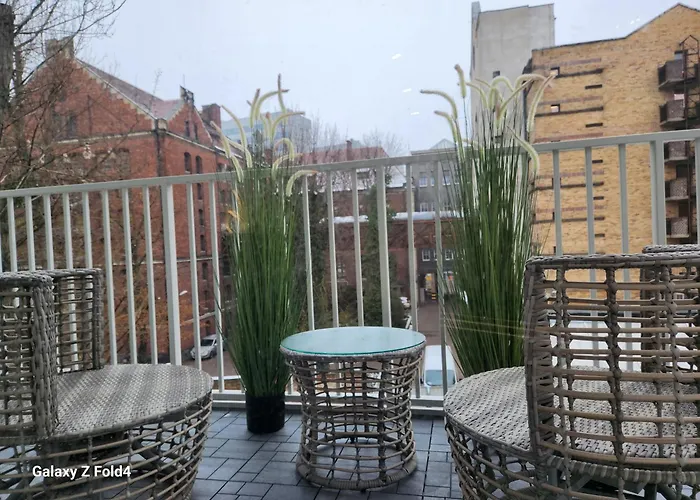 Apartment Urocze Gniazdko W Centrum Poznania